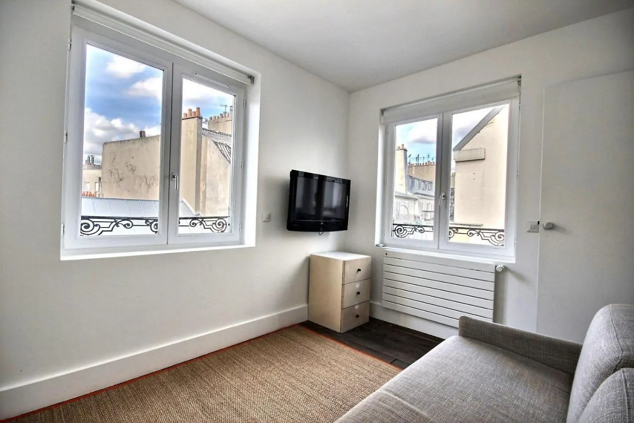 502254 - Spacious Duplex For 12 People Near Les Halles * Parigi