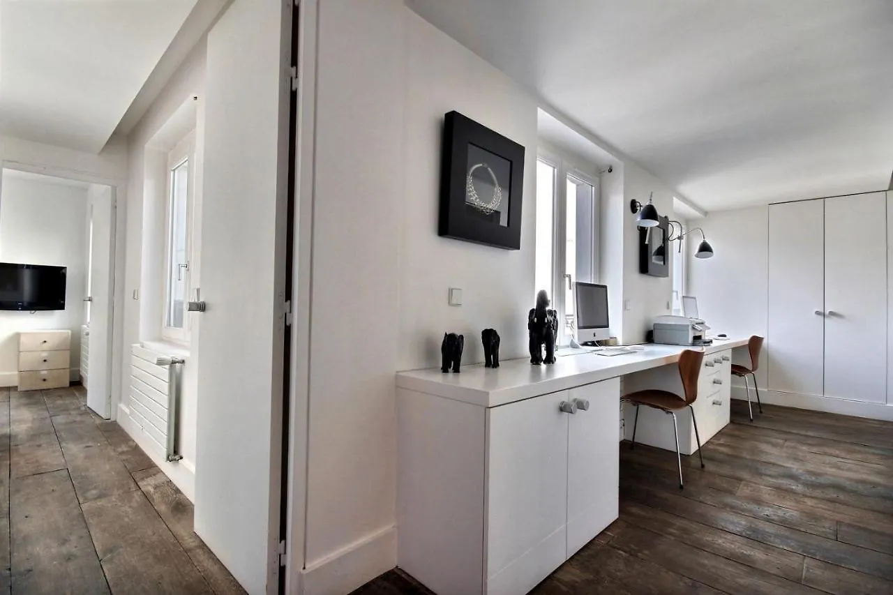 502254 - Spacious Duplex For 12 People Near Les Halles *