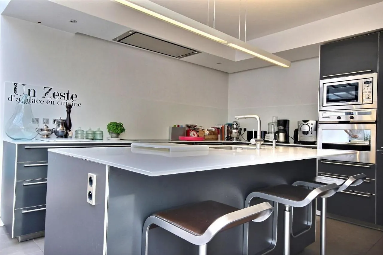 502254 - Spacious Duplex For 12 People Near Les Halles Париж